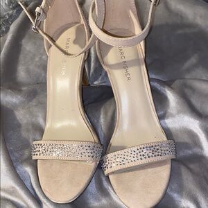 NEW Marc Fisher Tan High Heels 3 1/2 inches Sz. 8 ( NEW) w/ Rhinestone Strap